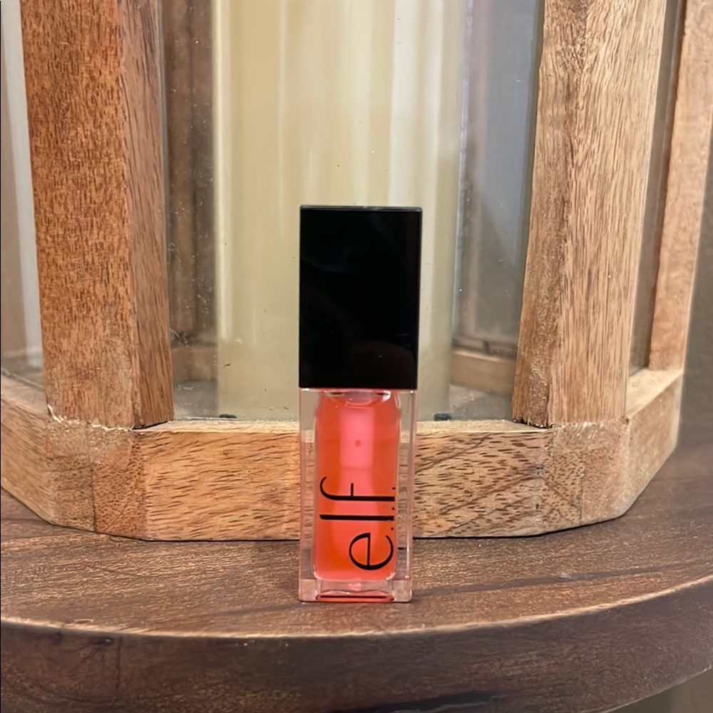 SOLD

ELF Lip Gloss - Vibrant Orange
